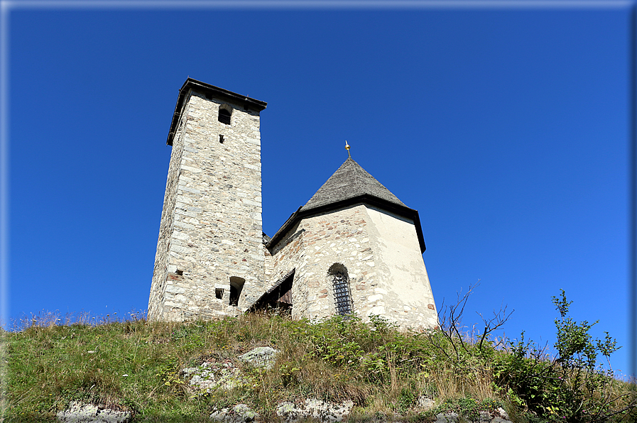 foto Monte San Vigilio e Lago Nero